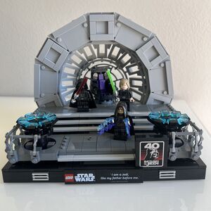 LEGO Star Wars: Emperor's Throne Room Diorama (75352) Retired Complete Pre Built